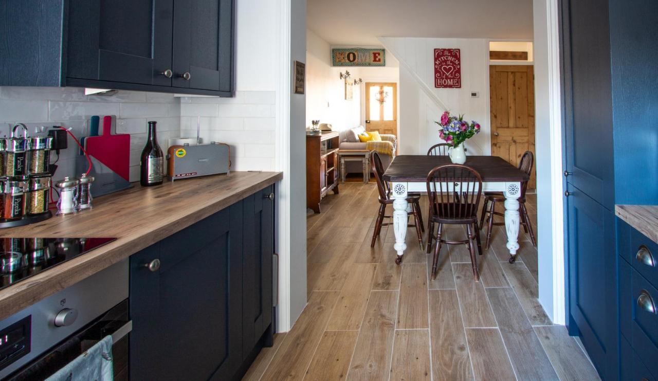 Stylish Town Centre House With Garden And Parking Opposite Villa Bury St. Edmunds Buitenkant foto